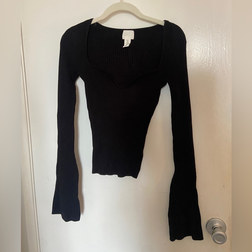 black long sleeve flared arm too with beautiful heart line neck line